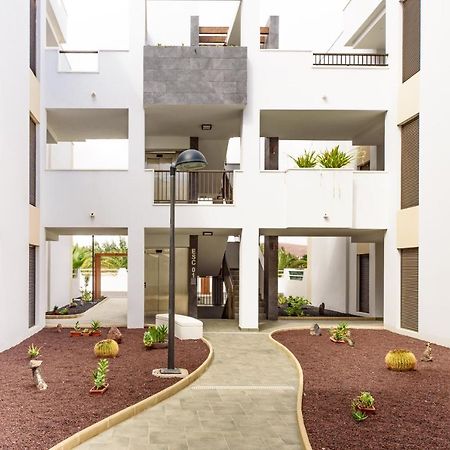 Modern Apartment In Residential Complex With Pools Costa De Antigua Exterior photo